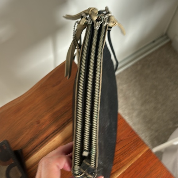 COACH pebble leather clutch; needs some TLC - Picture 7 of 9